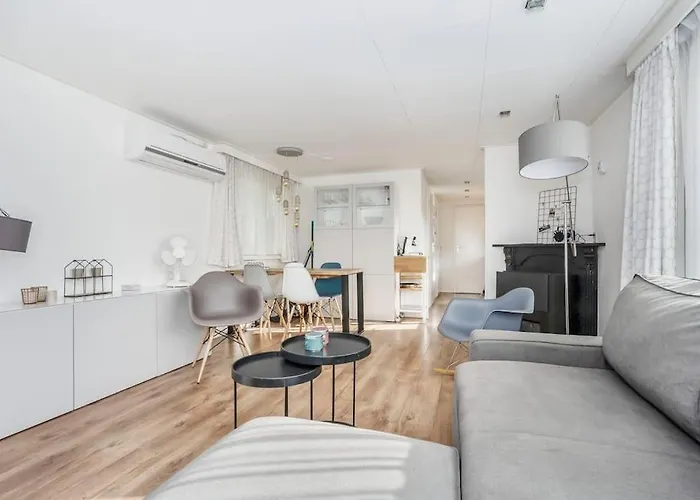 Moderne, Gezellige In Rustige Omgeving *